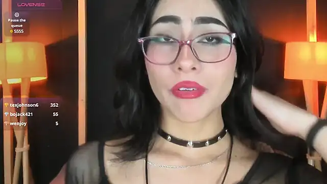 Snapshot of vampy_dolll chatting on January 2025 10:51:01 PM vampy dolll online show from January 2025 10:51:01 PM