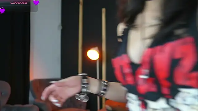 Snapshot of vampy_dolll chatting on March 2025 08:43:01 PM vampy dolll online show from March 2025 08:43:01 PM