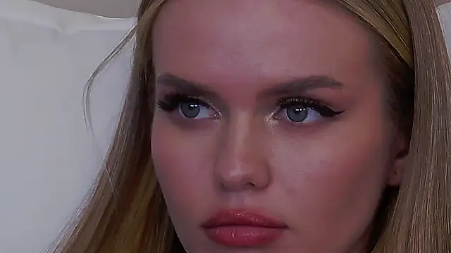 Snapshot of KristinaMaers chatting on February 2025 04:49:01 AM KristinaMaers online show from February 2025 04:49:01 AM