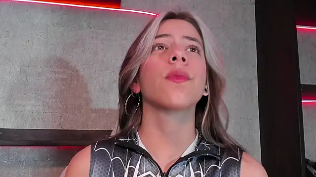 Snapshot of ArtemisaBlake chatting on February 2025 04:31:01 PM ArtemisaBlake online show from February 2025 04:31:01 PM