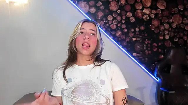 Snapshot of ArtemisaBlake chatting on March 2025 04:38:02 PM ArtemisaBlake online show from March 2025 04:38:02 PM