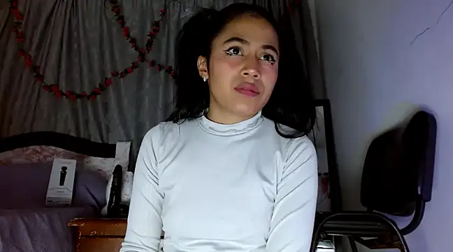 Snapshot of brihanna_lena chatting on March 2025 04:36:02 AM brihanna lena online show from March 2025 04:36:02 AM