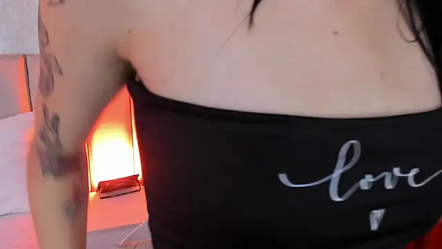 Michell Wallker online show from February 2025 10:20:02 PM