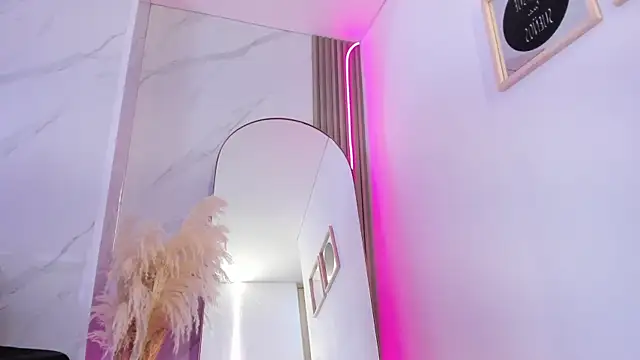 Chlooee   online show from January 2025 04:28:02 AM