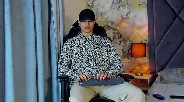 JoshRashfordd online show from February 2025 11:53:01 AM