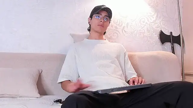 JoshRashfordd online show from October 2025 09:38:02 PM