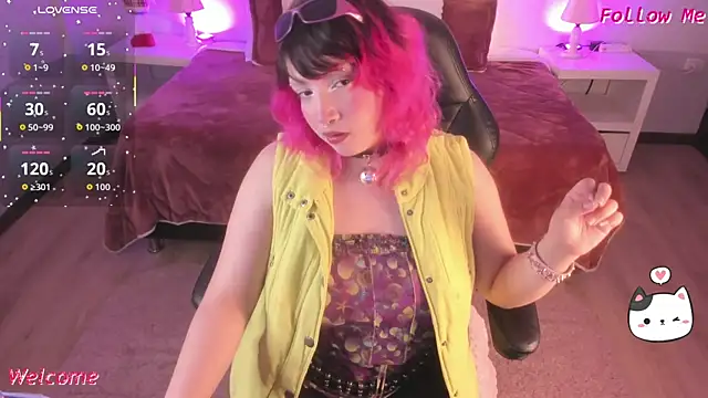 lady noize online show from December 2025 07:52:01 PM