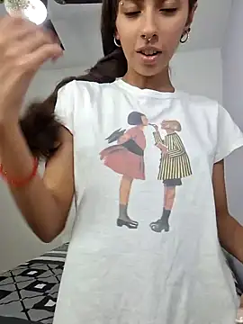 Snapshot of Jazmin-Cerezita chatting on January 2025 10:25:02 PM Jazmin-Cerezita online show from January 2025 10:25:02 PM