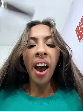 Snapshot of Jazmin-Cerezita chatting on February 2025 01:30:02 PM Jazmin-Cerezita online show from February 2025 01:30:02 PM