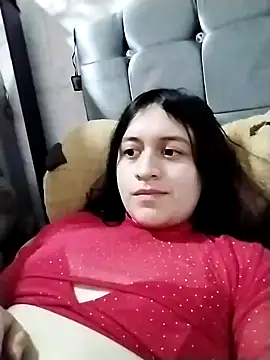 Snapshot of Yaz_Moon chatting on January 2025 04:16:02 AM Yaz Moon online show from January 2025 04:16:02 AM