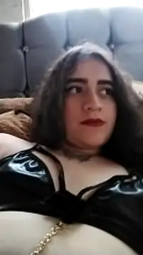 Snapshot of Yaz_Moon chatting on January 2025 09:59:01 PM Yaz Moon online show from January 2025 09:59:01 PM