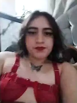 Snapshot of Yaz_Moon chatting on February 2025 12:40:01 AM Yaz Moon online show from February 2025 12:40:01 AM