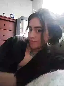 Snapshot of Yaz_Moon chatting on February 2025 07:16:02 PM Yaz Moon online show from February 2025 07:16:02 PM