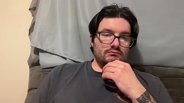 underthesun16 online show from April 2026 05:41:02 AM