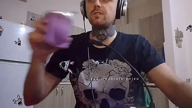 HappyZebra13 online show from January 2025 08:54:01 PM