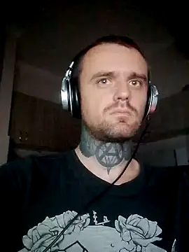 HappyZebra13 online show from November 2025 12:33:01 AM