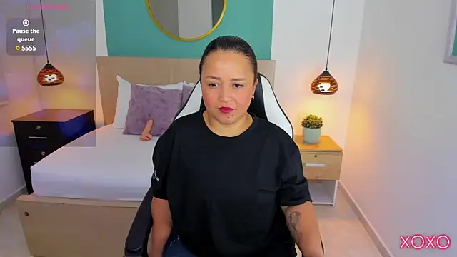 linda rios  online show from January 2025 07:08:01 PM