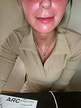 nickybabeh online show from December 2024 09:58:02 PM