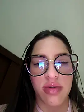 Snapshot of maria_mendez_ chatting on March 2026 10:18:01 PM maria mendez online show from March 2026 10:18:01 PM