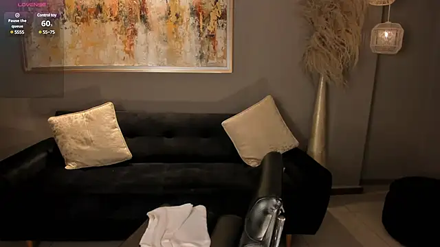 Snapshot of MiaFarrell_ chatting on January 2025 07:18:01 PM MiaFarrell online show from January 2025 07:18:01 PM