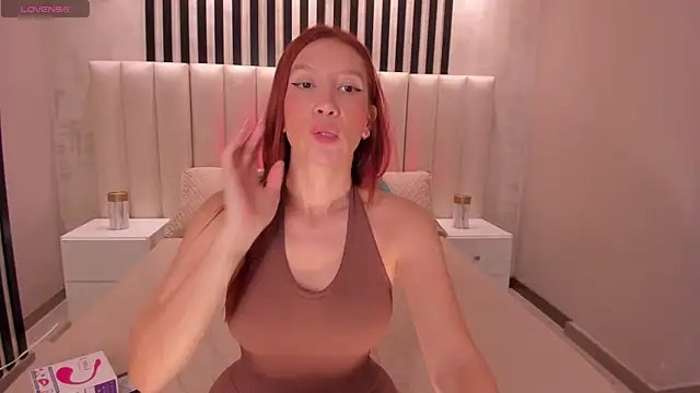 Snapshot of MiaFarrell_ chatting on March 2025 11:17:01 AM MiaFarrell online show from March 2025 11:17:01 AM