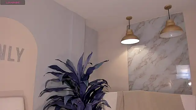 Snapshot of MiaFarrell_ chatting on March 2025 07:01:02 PM MiaFarrell online show from March 2025 07:01:02 PM