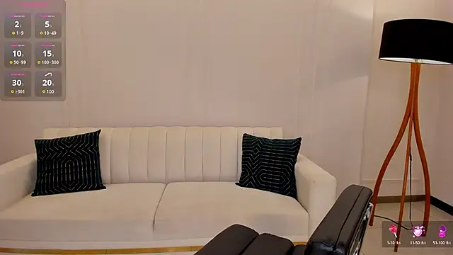 Snapshot of MiaFarrell_ chatting on March 2025 07:04:02 PM MiaFarrell online show from March 2025 07:04:02 PM