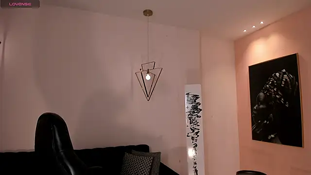 Snapshot of MiaFarrell_ chatting on October 2025 07:09:02 PM MiaFarrell online show from October 2025 07:09:02 PM