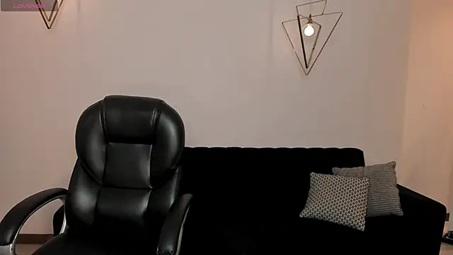 BellaCarteer  online show from November 2025 11:42:02 AM