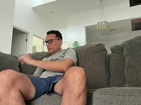 alex ruiz85 online show from September 2025 07:03:01 PM