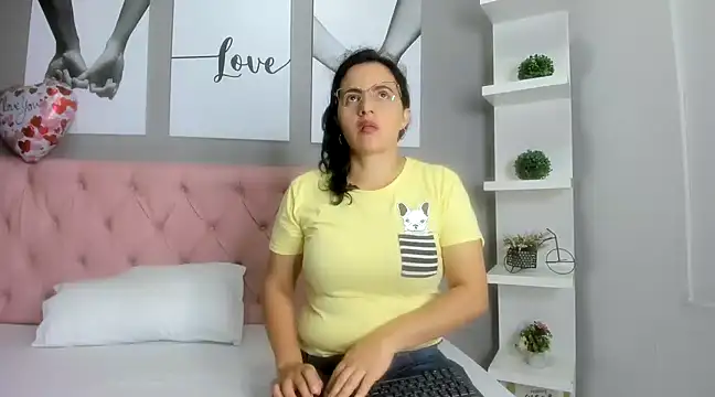 africa holmes online show from February 2025 01:44:02 AM