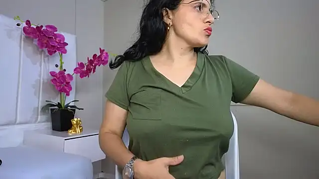 africa holmes online show from March 2025 01:28:01 AM