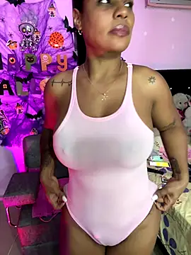 Snapshot of Naticol1 chatting on October 2025 06:37:02 AM Naticol1 online show from October 2025 06:37:02 AM