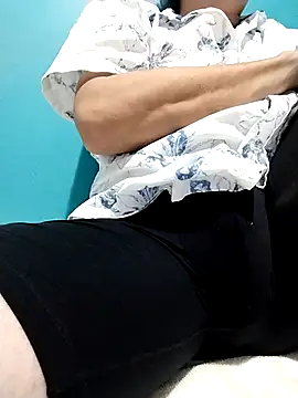 Bombi22 online show from January 2025 04:30:02 AM