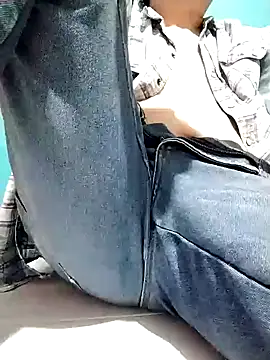 Bombi22 online show from January 2025 04:16:02 AM