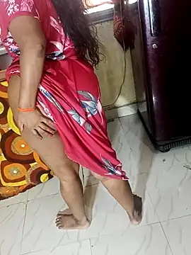 Snapshot of _Hot-Couple chatting on May 2026 11:05:01 AM Hot-Couple online show from May 2026 11:05:01 AM
