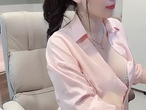 Snapshot of Eva-Public chatting on September 2025 06:14:01 AM Eva-Public online show from September 2025 06:14:01 AM