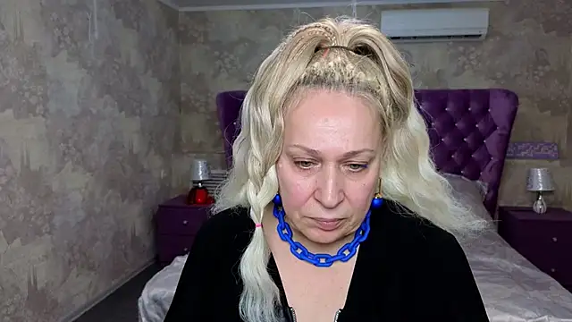 Penelope Pinky online show from January 2025 01:56:02 PM