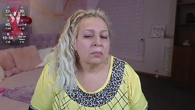 Penelope Pinky online show from February 2025 05:40:01 PM