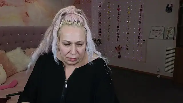 Penelope Pinky online show from March 2025 06:23:01 PM