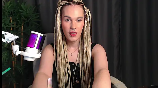 Cassie Bae online show from November 2025 06:53:02 PM