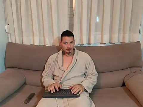 Snapshot of Geishastudios chatting on November 2025 07:13:02 AM Geishastudios online show from November 2025 07:13:02 AM