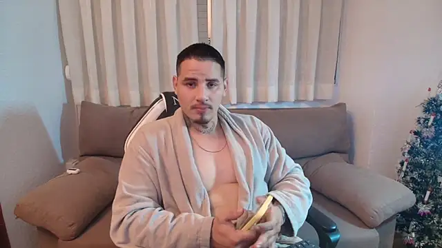 Snapshot of Geishastudios chatting on December 2025 11:17:01 AM Geishastudios online show from December 2025 11:17:01 AM