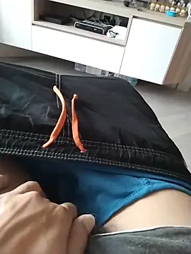 Snapshot of Dannydy2015 chatting on October 2025 02:22:02 AM Dannydy2015 online show from October 2025 02:22:02 AM