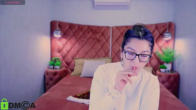 ZarifaBev online show from December 2024 11:07:01 AM