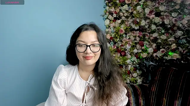 ZarifaBev online show from September 2025 01:25:02 PM