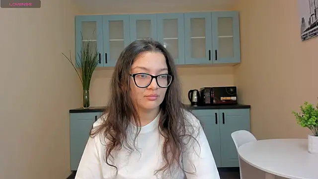 ZarifaBev online show from December 2025 07:04:01 AM