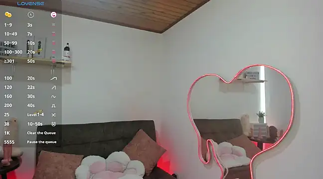 Adeellee  online show from December 2024 12:29:02 PM