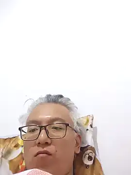 leoUSIR online show from April 2026 04:34:02 PM