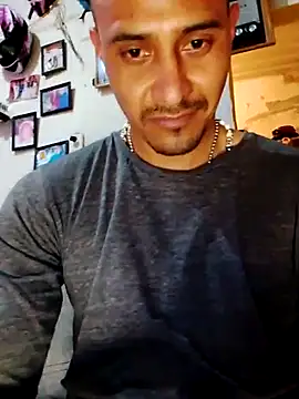 Snapshot of NewBe9D9 chatting on November 2025 09:08:01 AM NewBe9D9 online show from November 2025 09:08:01 AM